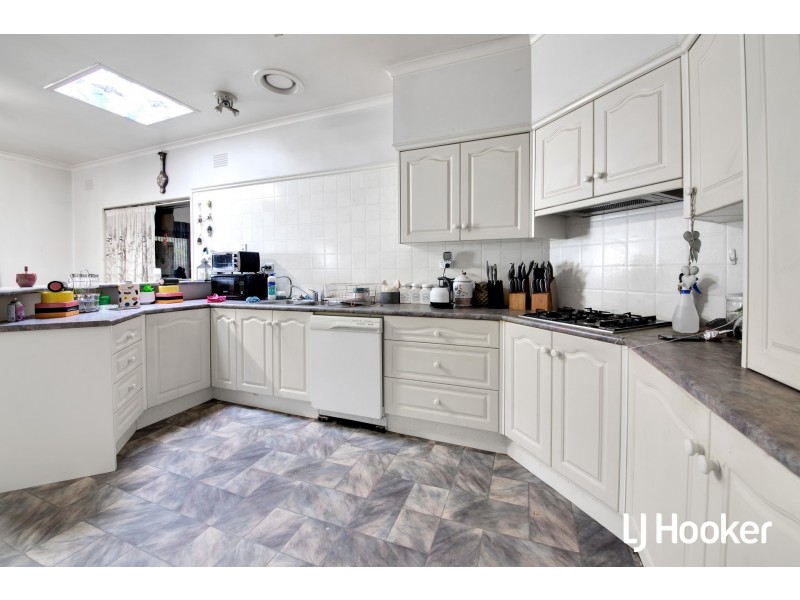 37 Collison Road, Cranbourne East VIC 3977