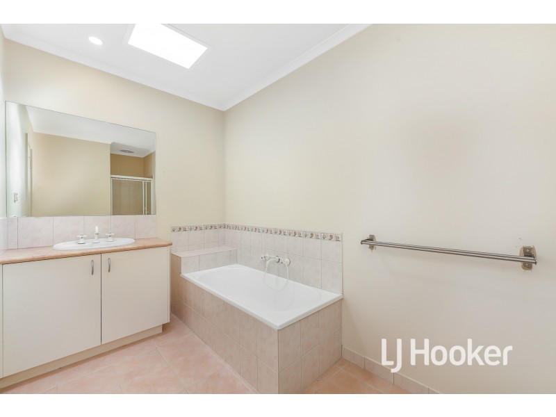 3 Bungalow Lane, Narre Warren South VIC 3805