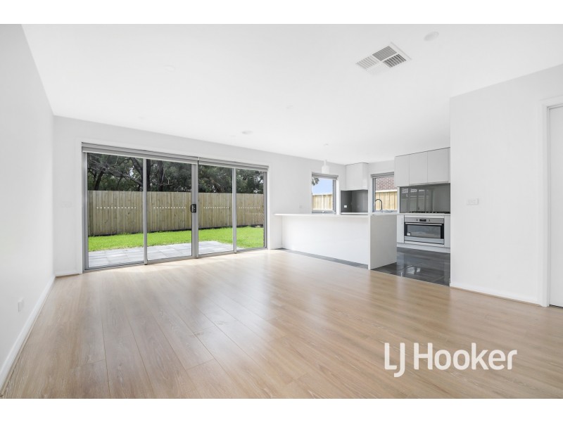 2/57 Brunnings Road, Carrum Downs VIC 3201