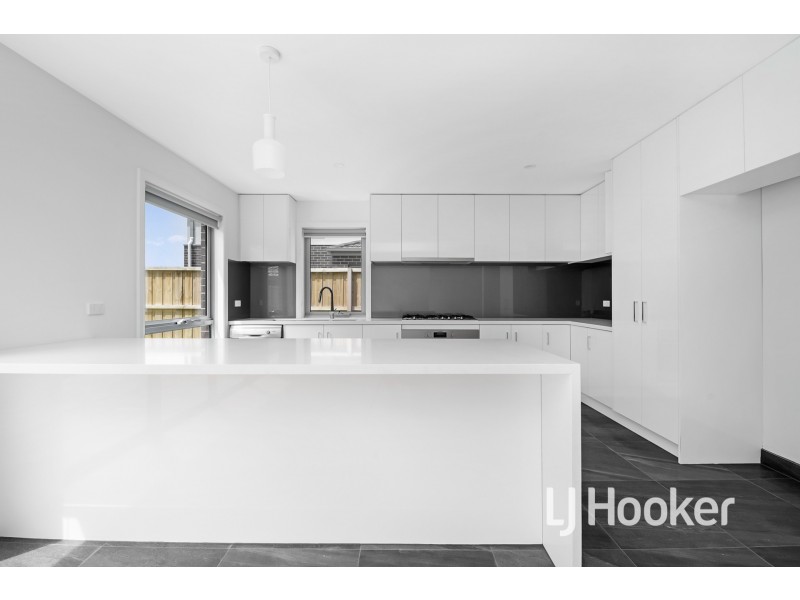 2/57 Brunnings Road, Carrum Downs VIC 3201