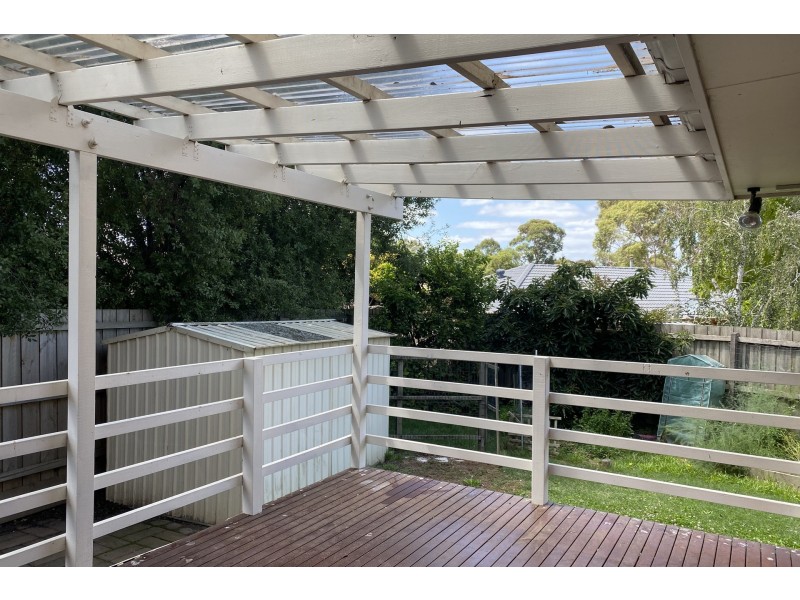 9 Malanda Court, Berwick VIC 3806