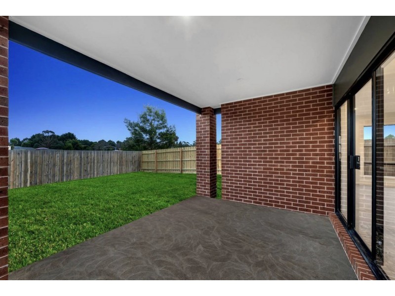 136 Fiorelli Boulevard, Cranbourne East VIC 3977