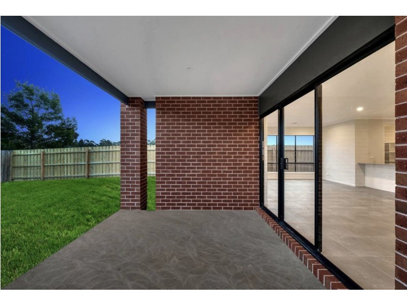 136 Fiorelli Boulevard, Cranbourne East VIC 3977