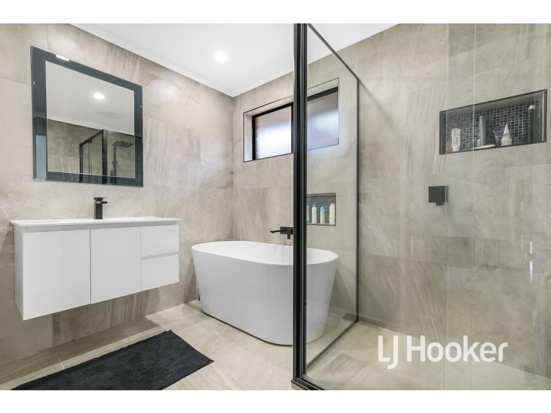 12 Bluegum Way, Hampton Park VIC 3976