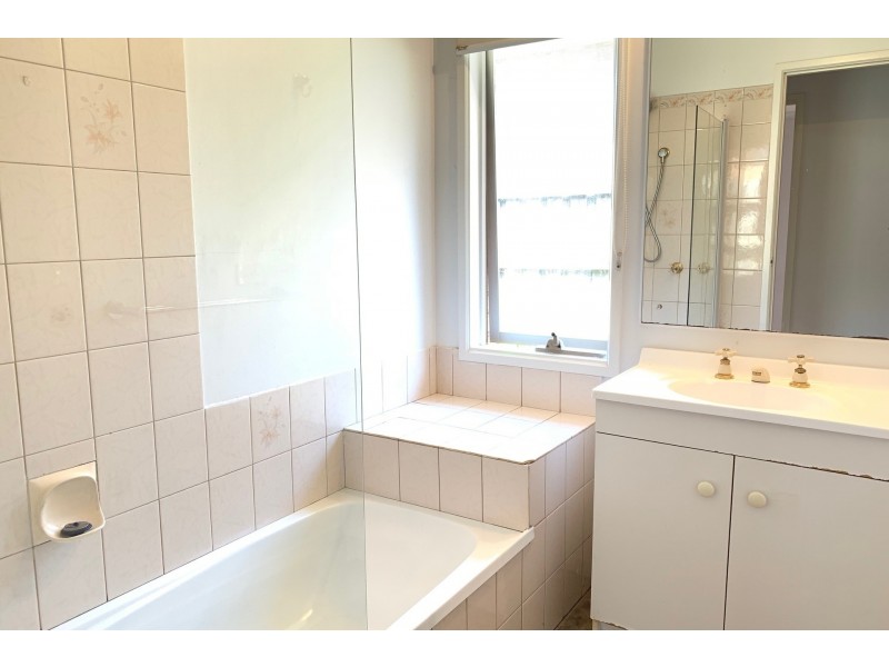 11 Bill Place, Hampton Park VIC 3976
