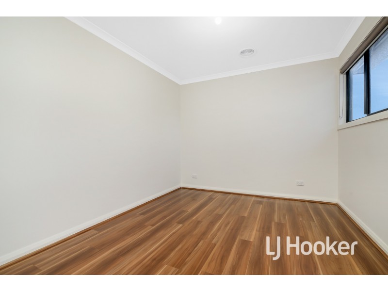 36 Booth Crescent, Dandenong North VIC 3175