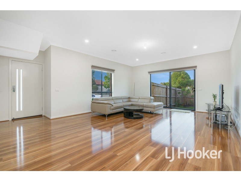 36 Booth Crescent, Dandenong North VIC 3175