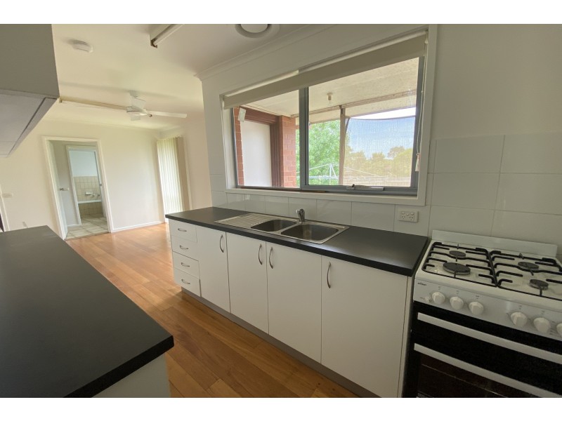 13 Hallam Road, Hampton Park VIC 3976