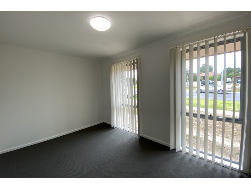 13 Hallam Road, Hampton Park VIC 3976