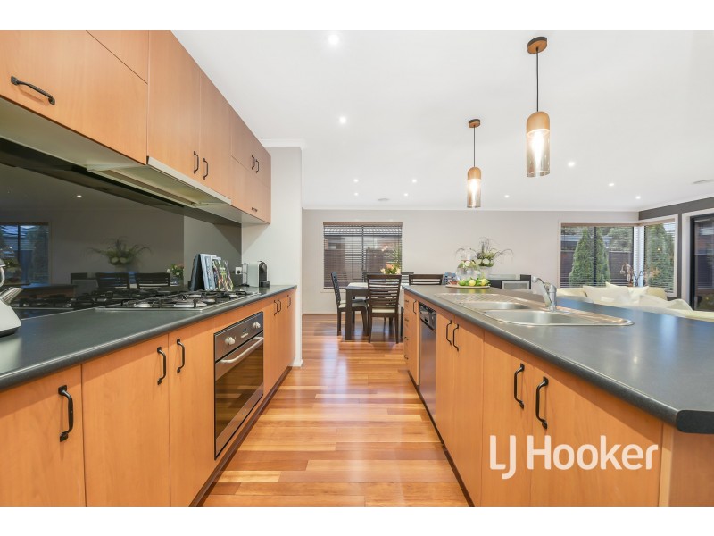 12 Oakford Rise, Hampton Park VIC 3976