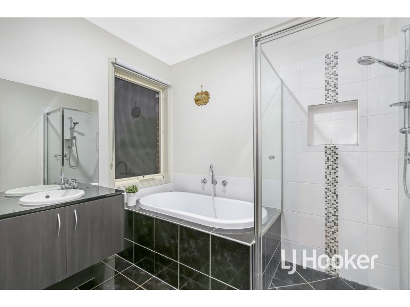 1 Marbec Place, Lyndhurst VIC 3975