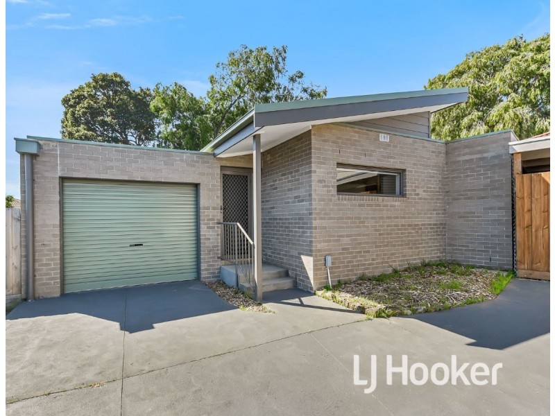 2/5 Candlebark Crescent, Frankston North VIC 3200