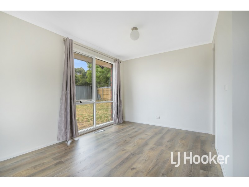 15 Meredith Crescent, Hampton Park VIC 3976
