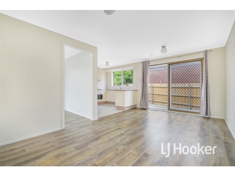 15 Meredith Crescent, Hampton Park VIC 3976
