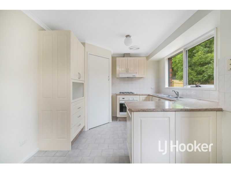 15 Meredith Crescent, Hampton Park VIC 3976