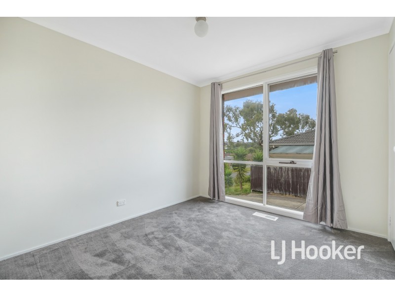 15 Meredith Crescent, Hampton Park VIC 3976