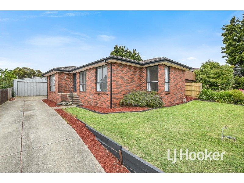 15 Meredith Crescent, Hampton Park VIC 3976