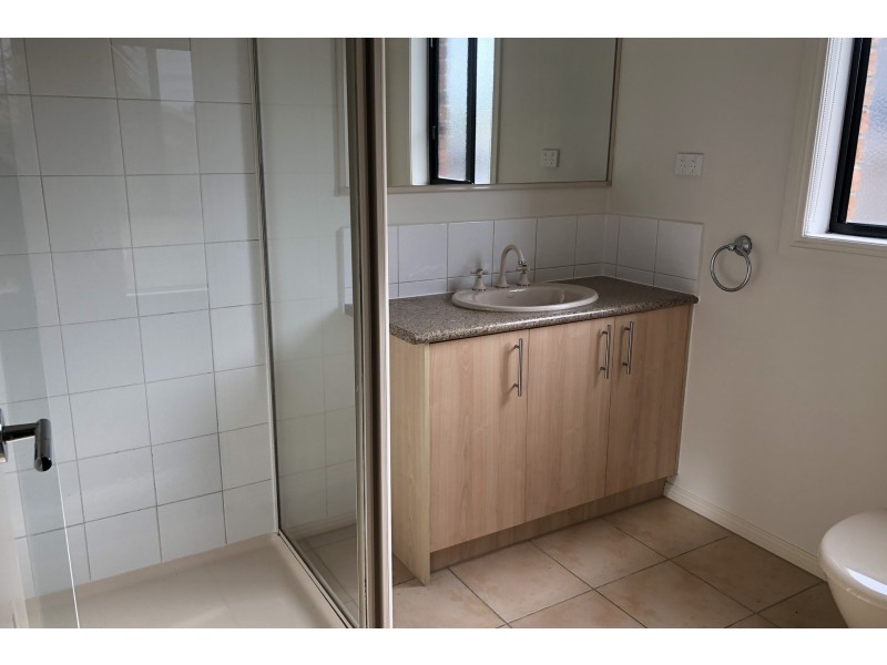 10 Osmington Circle, Narre Warren South VIC 3805