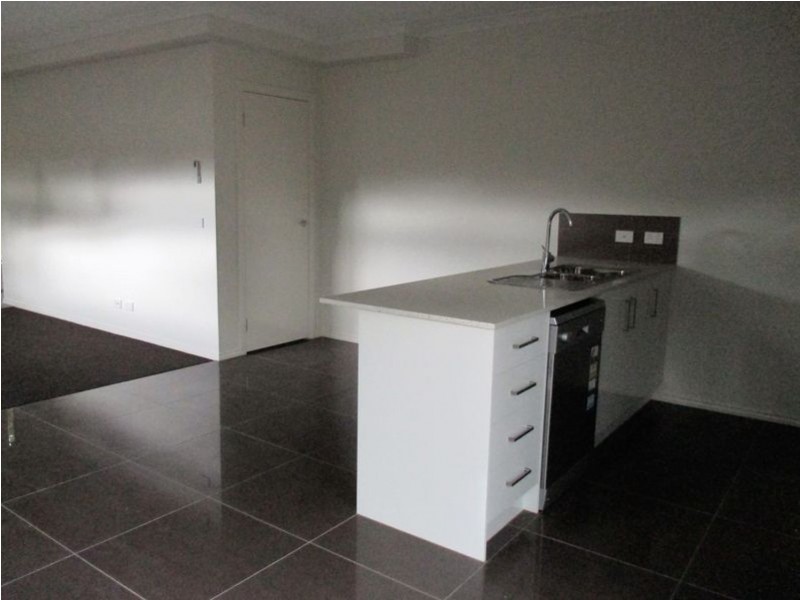 8/33 New Street, Dandenong VIC 3175