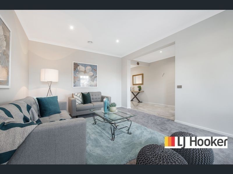 47 Belcam Circuit, Clyde North VIC 3978