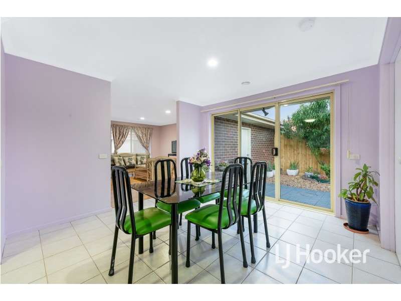 14/4 Paydon Way, Hampton Park VIC 3976