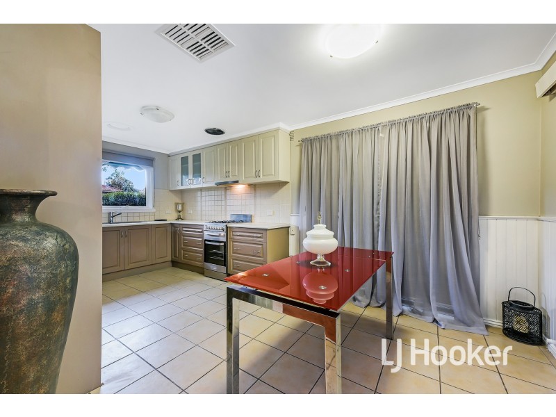 9 Phillip Court, Cranbourne North VIC 3977