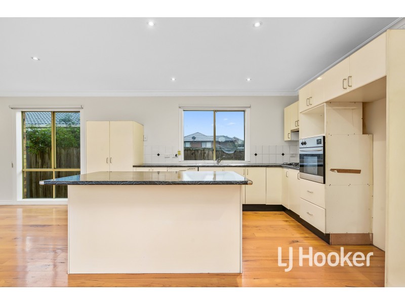 19 Eleanor Crescent, Hallam VIC 3803