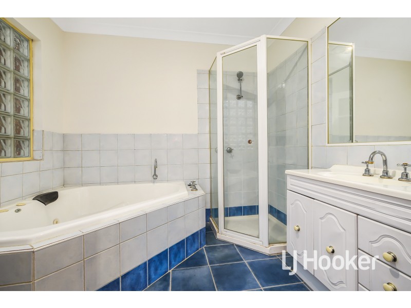 19 Eleanor Crescent, Hallam VIC 3803