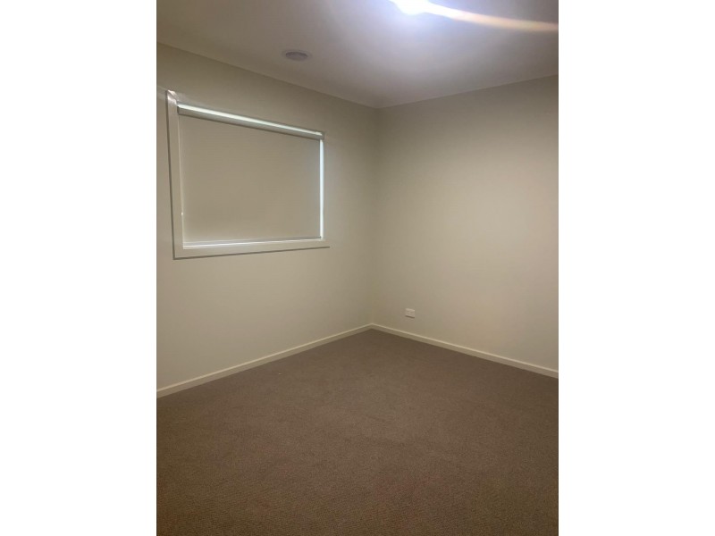 30 Fortitude Circuit, Clyde VIC 3978