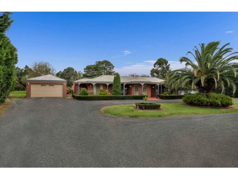 35 Collison Road, Cranbourne East VIC 3977