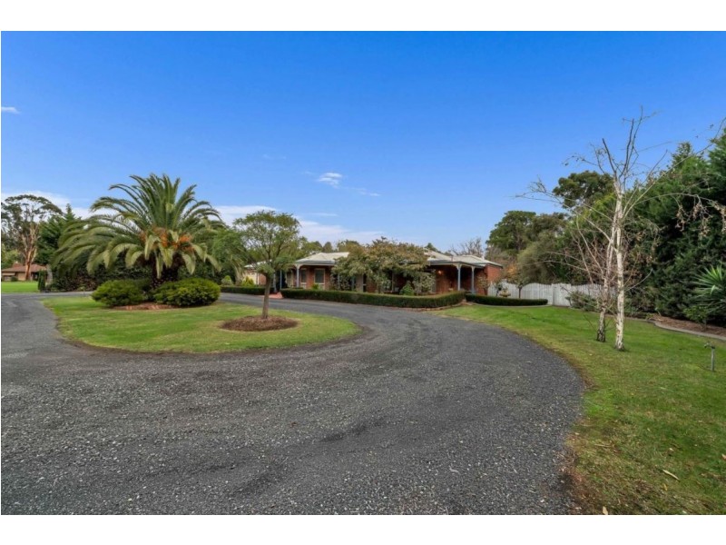 35 Collison Road, Cranbourne East VIC 3977