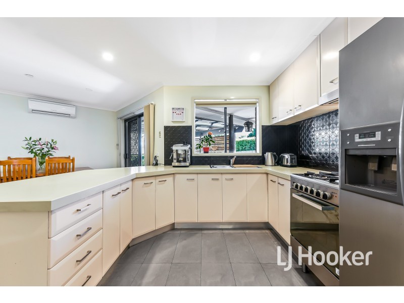 39 Garnet Close, Narre Warren VIC 3805