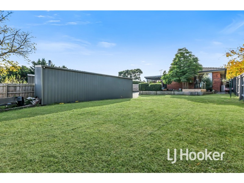 39 Garnet Close, Narre Warren VIC 3805