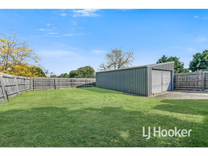 39 Garnet Close, Narre Warren VIC 3805