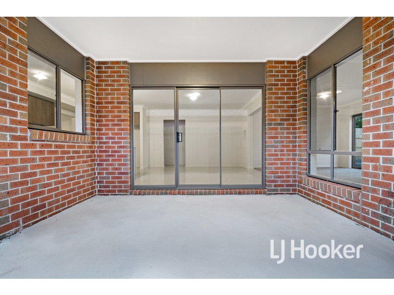 137 Fiorelli Boulevard, Cranbourne East VIC 3977