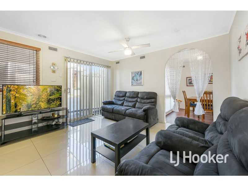 6 Sinclair Court, Hampton Park VIC 3976