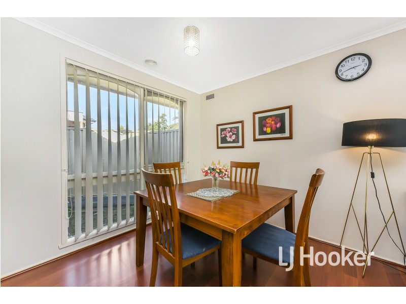6 Sinclair Court, Hampton Park VIC 3976