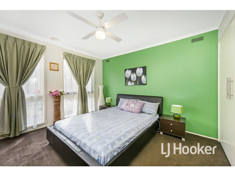 6 Sinclair Court, Hampton Park VIC 3976