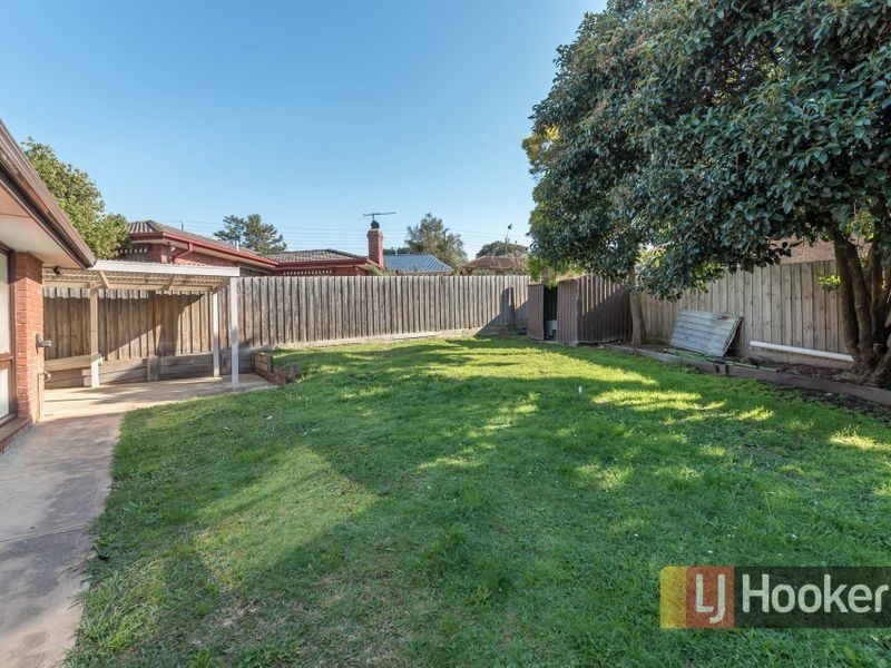 8 Hanover Court, Endeavour Hills VIC 3802