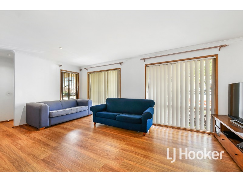 18 Cumberland Chase, Hampton Park VIC 3976