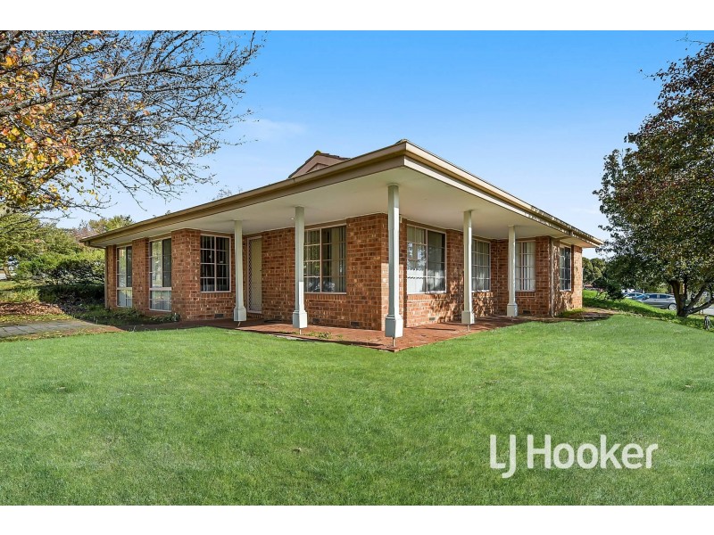 18 Cumberland Chase, Hampton Park VIC 3976