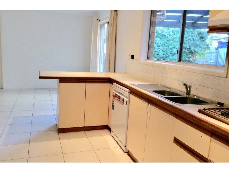 24 Naranga Crescent, Frankston VIC 3199