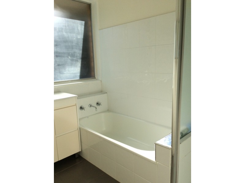 24 Naranga Crescent, Frankston VIC 3199