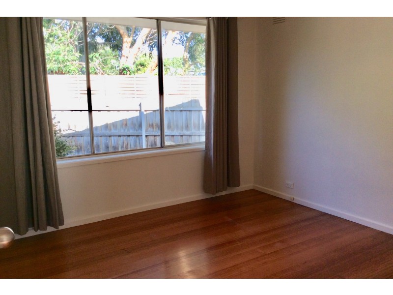 24 Naranga Crescent, Frankston VIC 3199