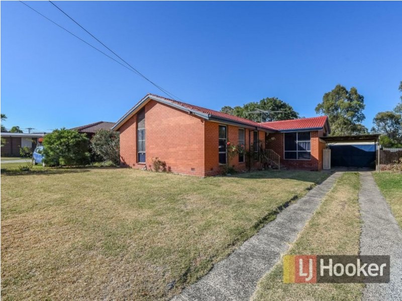 22 Village Drive, Hampton Park VIC 3976
