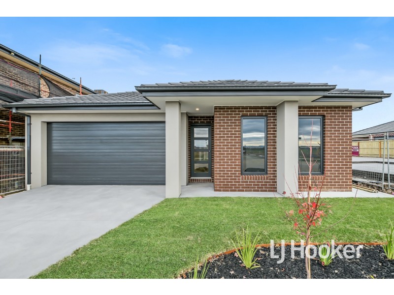 232 St Germain Boulevard, Clyde North VIC 3978