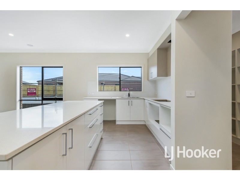 232 St Germain Boulevard, Clyde North VIC 3978