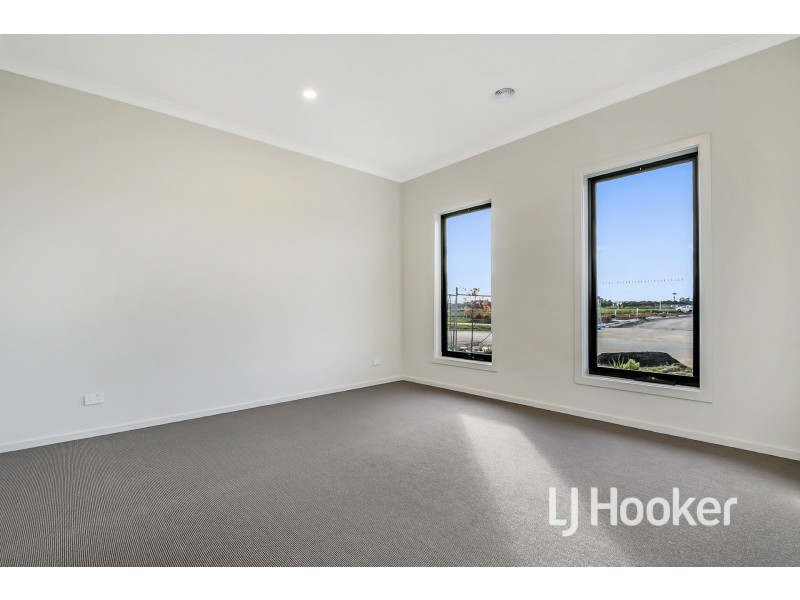 232 St Germain Boulevard, Clyde North VIC 3978