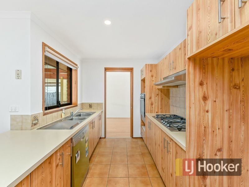 61 Coral Drive, Hampton Park VIC 3976