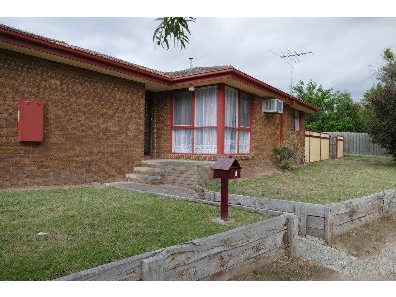 1 Horton Drive, Hampton Park VIC 3976